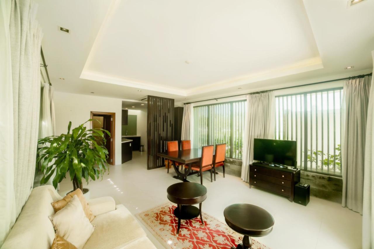 Bungalow Garden View