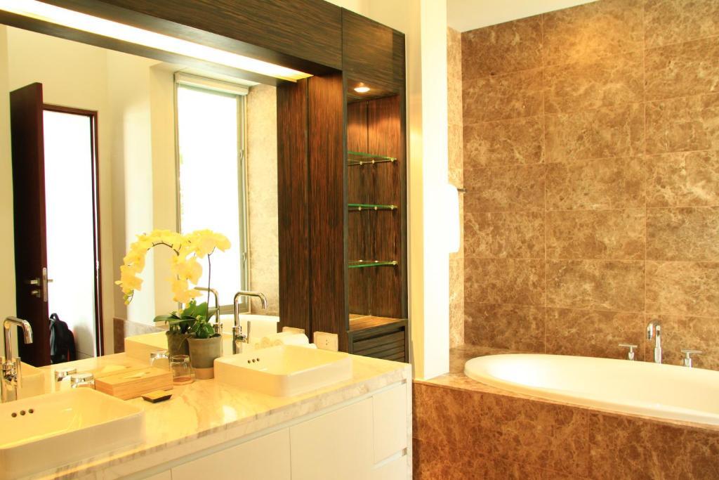 Three-Bedroom Villa with Private Pool,866903936:JPEG