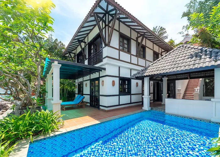 Son Tra Beach Resort & Spa Danang