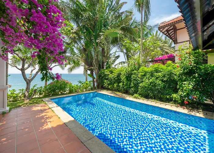 Son Tra Beach Resort & Spa Danang